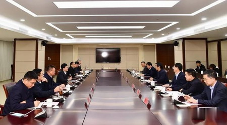 鹽集團黨委書記、董事長章朝陽與淮安市市長陳之常深入洽談推進鹽穴儲油氣庫項目建設，共商“十四五”發(fā)展