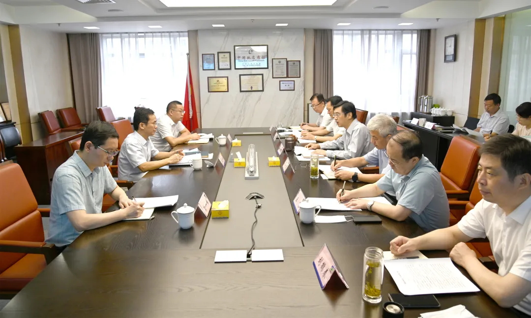 省國資委紀檢監(jiān)察組組長陳金池督導檢查蘇鹽集團安全生產(chǎn)和疫情防控工作