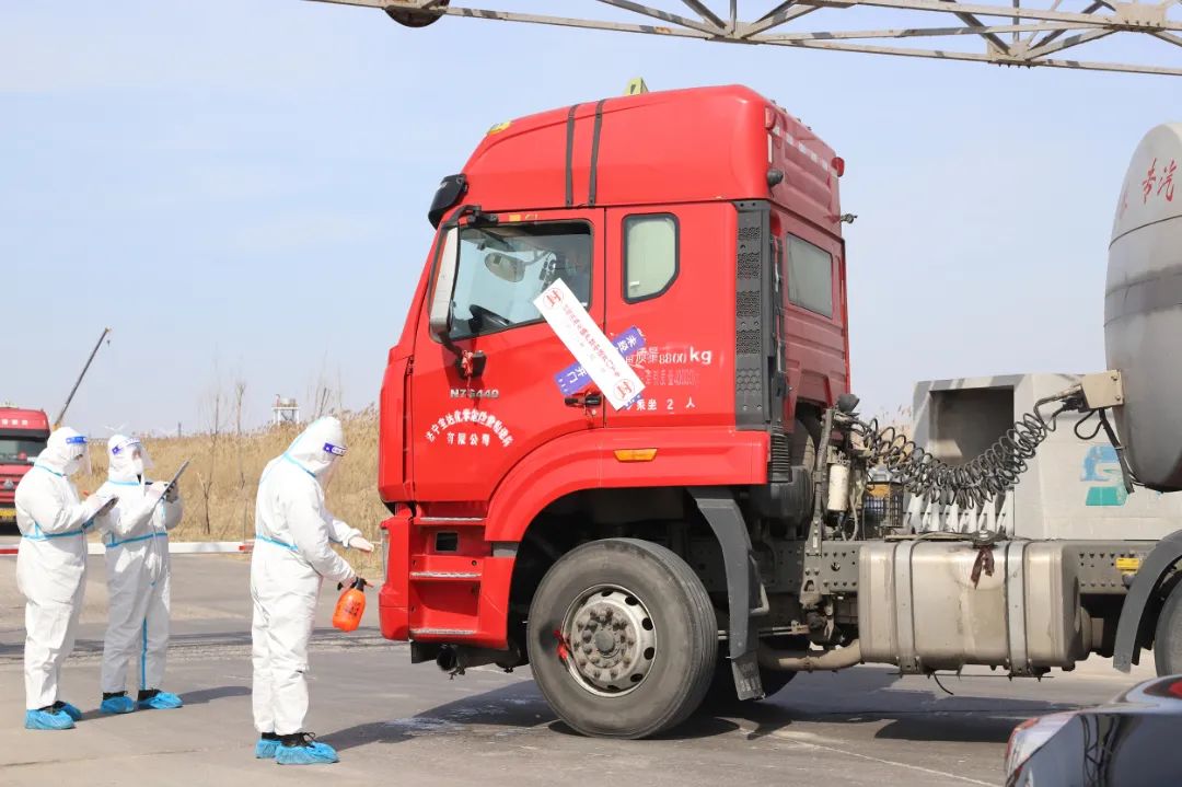 鹽?；す矩h員先鋒隊(duì)“疫”往無前 書寫責(zé)任擔(dān)當(dāng)