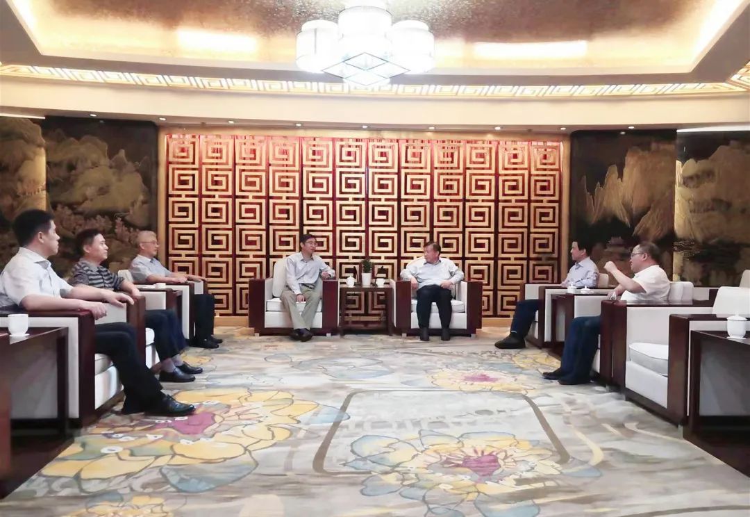 蘇鹽集團(tuán)黨委書記、董事長章朝陽拜訪連云港市委書記方偉