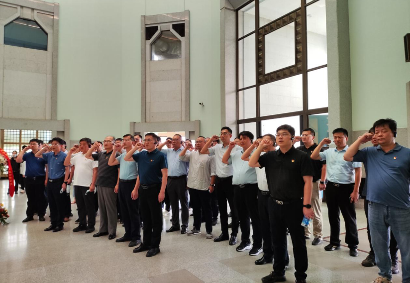 深刻領(lǐng)悟“兩個(gè)確立”決定性意義 堅(jiān)決擔(dān)起“勇挑大梁”重大責(zé)任——蘇鹽集團(tuán)“迎接二十大，勇?lián)率姑敝黝}教育培訓(xùn)班綜述